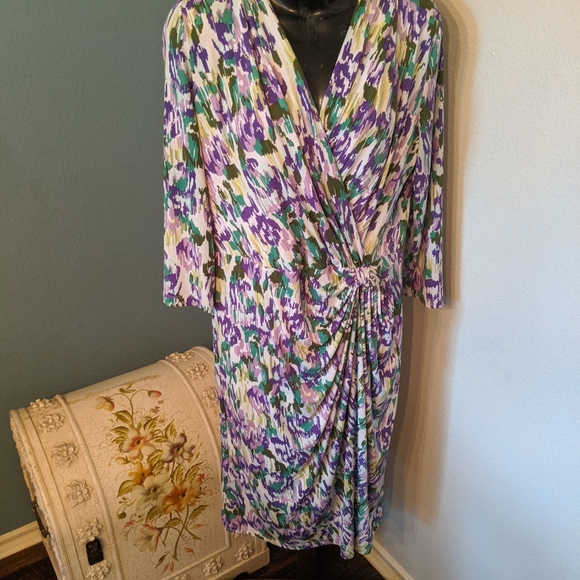 Dress - Picture 2 of 6